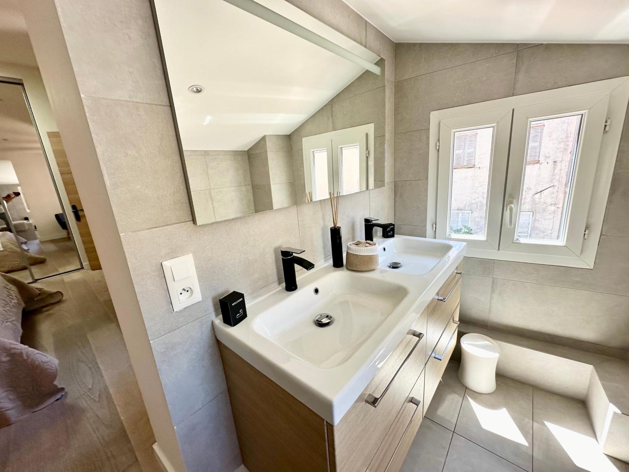 Gorgeous Brand New 2 Bedrooms Antibes Eksteriør billede